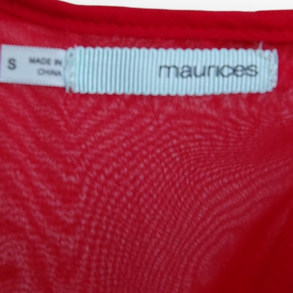 Maurices Women's Small Vibrant Red Short Sleeve Tee - Picture 11 of 16